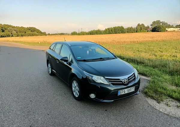 Toyota Avensis cena 34999 przebieg: 300000, rok produkcji 2015 z Pabianice małe 121